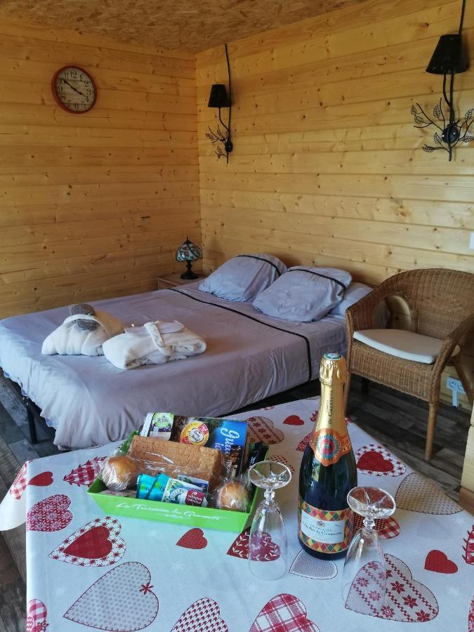 Charmant Chalet Pour 2 Personnes Spa Prive Massillargues-Attuech Ngoại thất bức ảnh